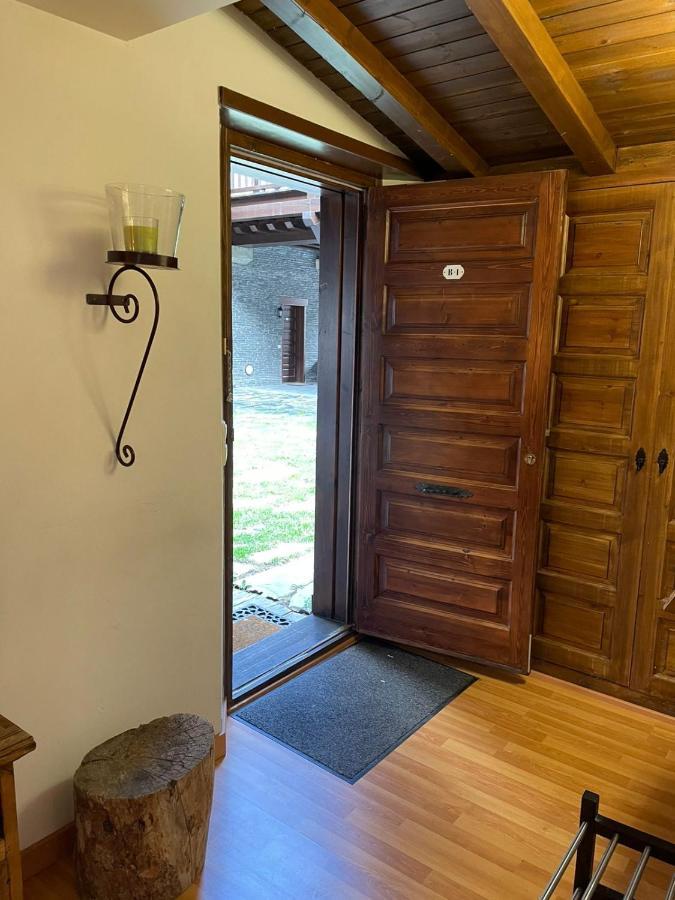 Ferienwohnung Precioso Y Acogedor Cerca De Pistas By Renttarter Incles Exterior foto